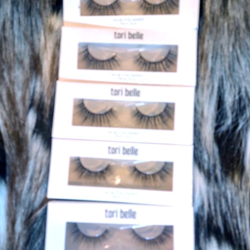5 New Pairs Tori Belle Adhesive Lashes